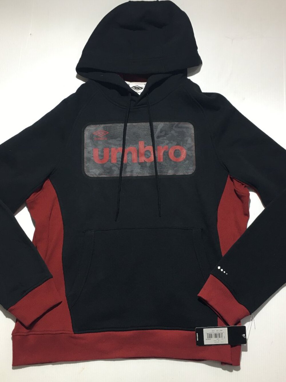 Umbro Pullover Hoodie Black Men ( XL ) New with Tags